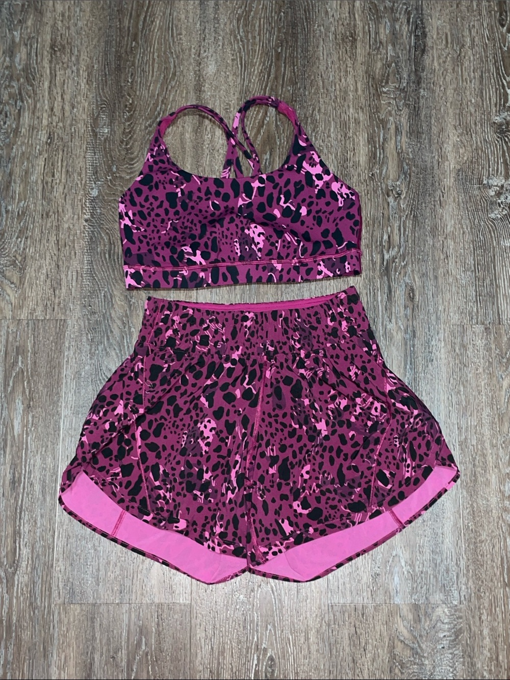 Like new Lululemon Matching Cheetah Camo Magenta Purple Set. Size Top 8/Bottom 6
